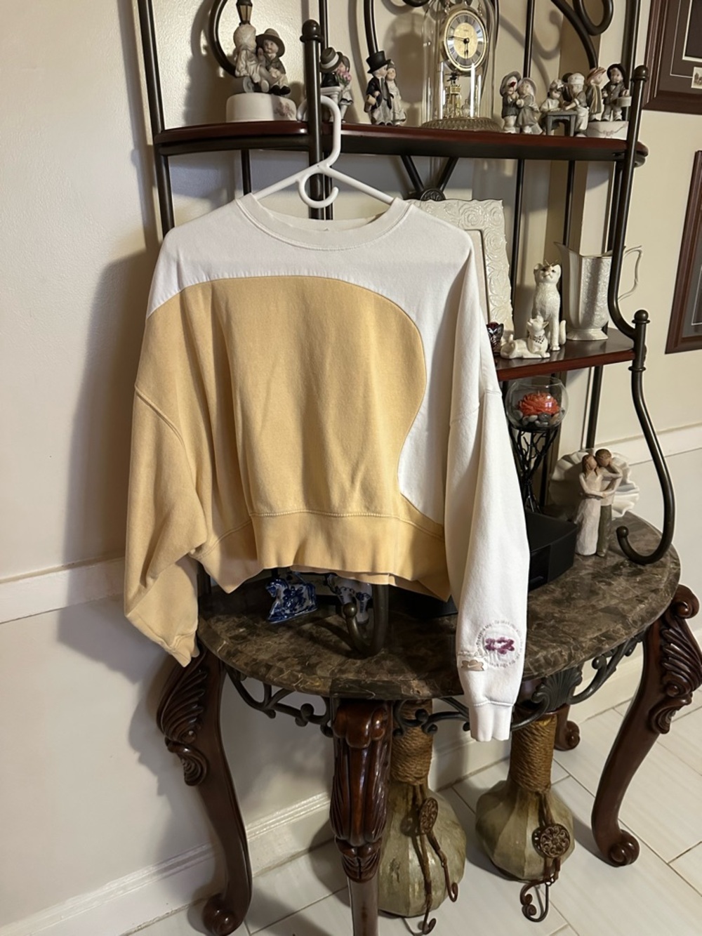 Nike White and Cream Colorblock Cropped Crewneck Sweatshirt
